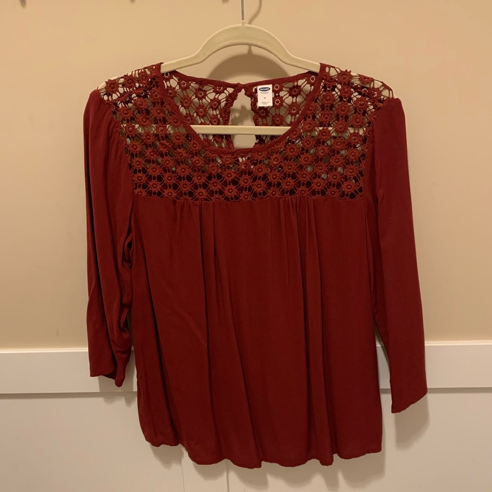 Old Navy Floral Red/Wine Floral Cut-Out Top -3/4 Sleeve - Size M